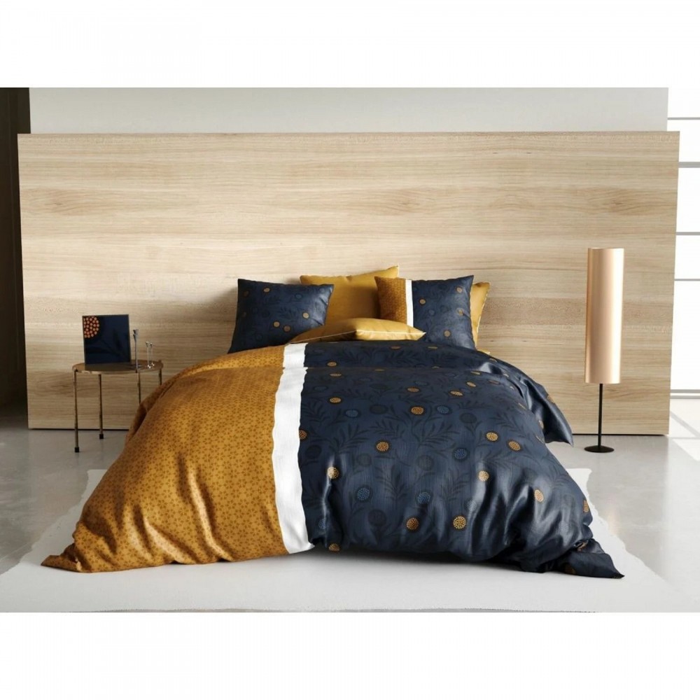 Parure de lit avec housse de couette de style moderne.