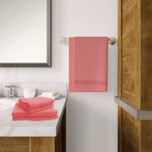 Draps de bain par lot de 5 coton et bambou déposés dans une salle de bain Rose Poudré