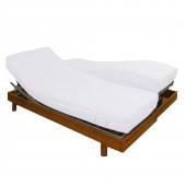 protège matelas pour lit avec tête et pieds relevables imperméable posé sur un lit TPR